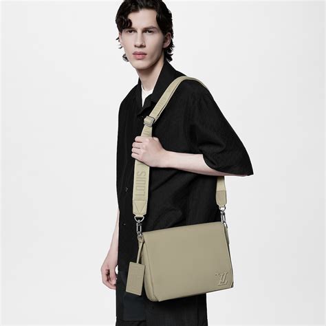 lv takeoff messenger bag|Takeoff Messenger PM LV Aerogram .